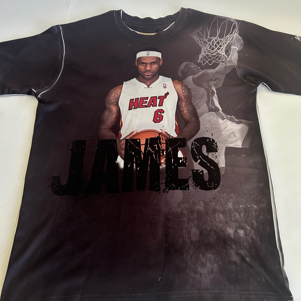 Black and White Short Sleeve Tees with Graphics